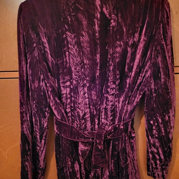 NWT velvet, garnet color jacket with beautiful buttons Jones New York, elegant - Picture 6 of 6